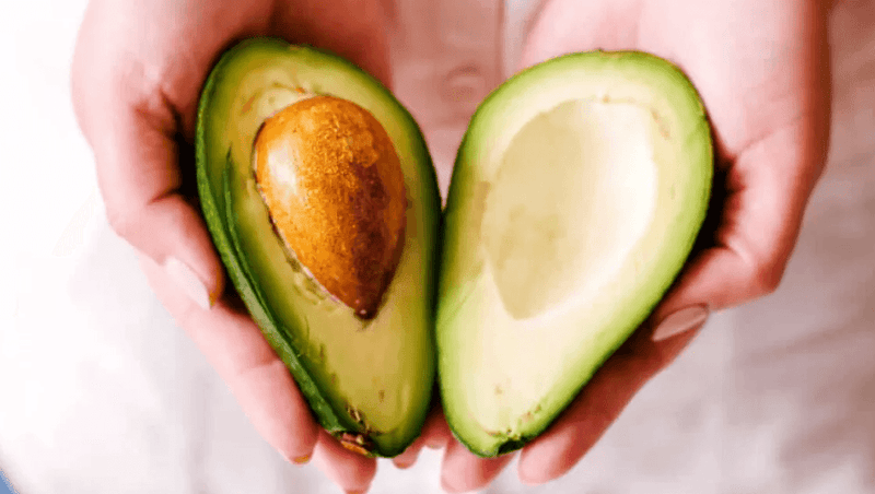 Avocado proprietà e benefici del frutto tropicale superfood - Agocap Pharma & Beauty