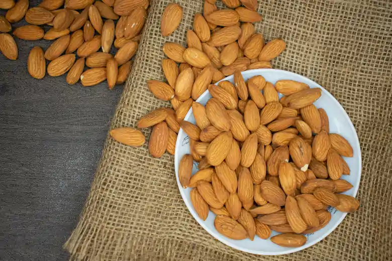 Le mandorle, una frutta secca particolarmente ricca di magnesio | Agocap